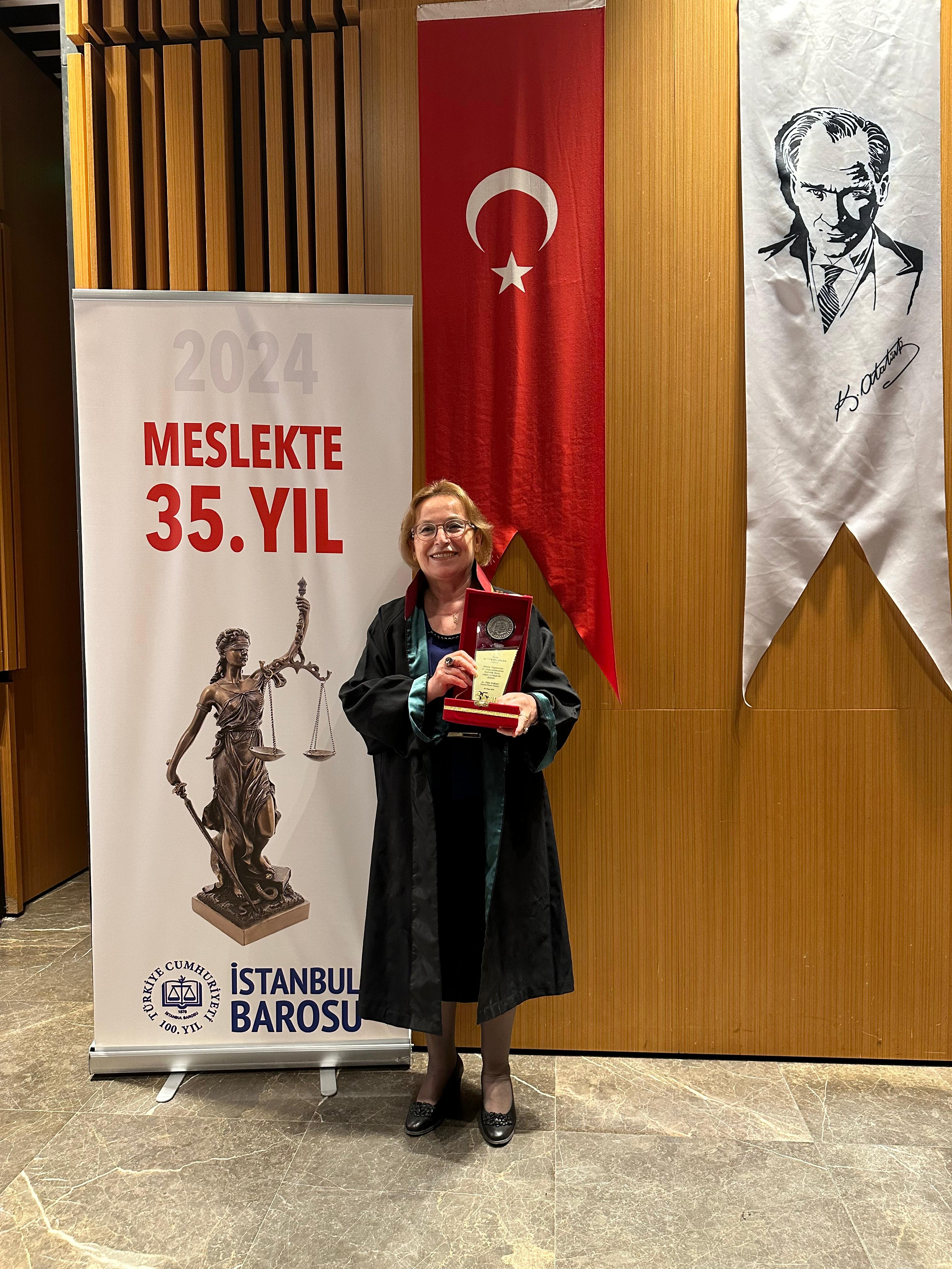 Av. Yüksel Geçim - İstanbul Barosu Meslekte 35. Yıl Ödül Töreni